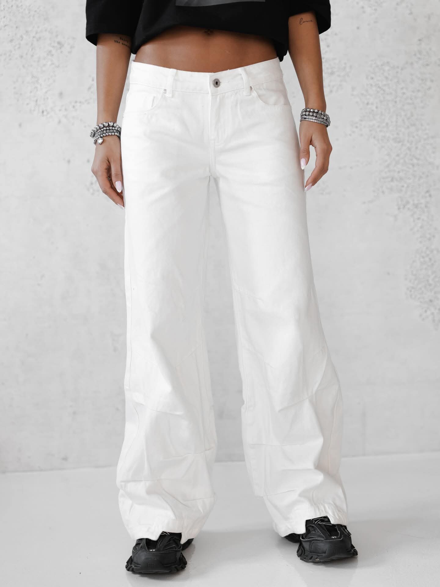 White jeans wide legs